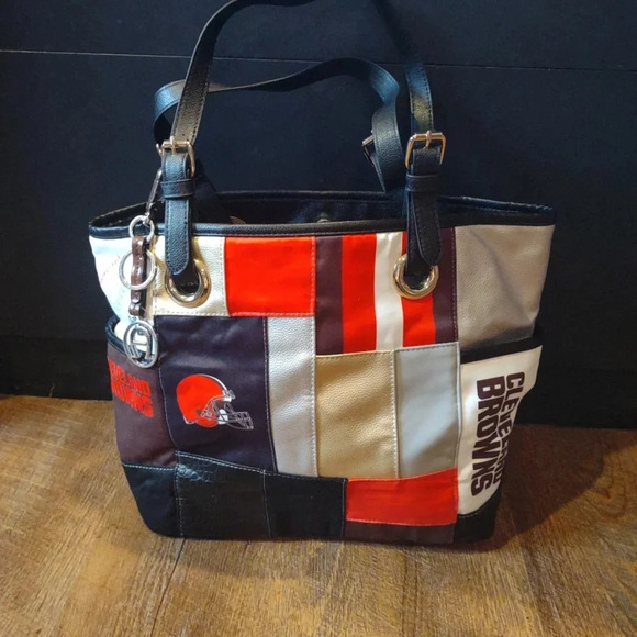 The Bradford Exchange 2016‎ Cleveland Browns patchwork large shoulder bag - Picture 1 of 7